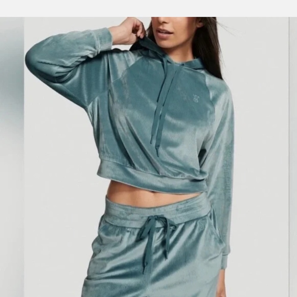 Victoria’s Secret XXL Lounge Set